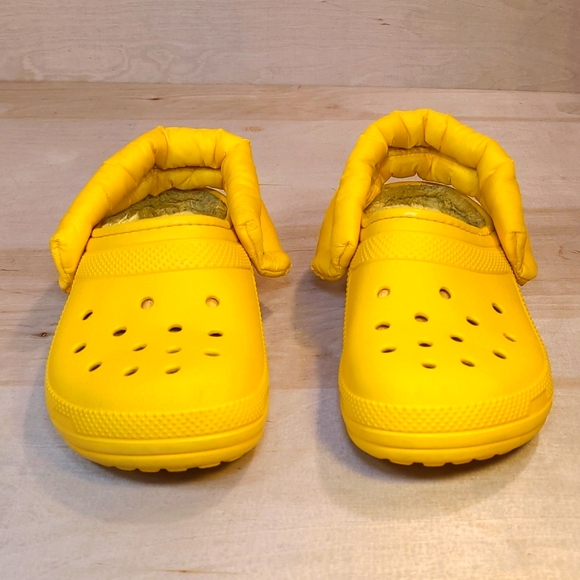 Crocs Neo Puff Yellow Faux Fur Lined Unisex Clogs - Picture 3 of 11